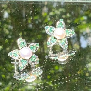 EMERALD AND PEARL 925 STERLING SILVER EARRINGS